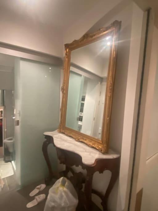 Large Studio Flat In Kensington Londra Esterno foto