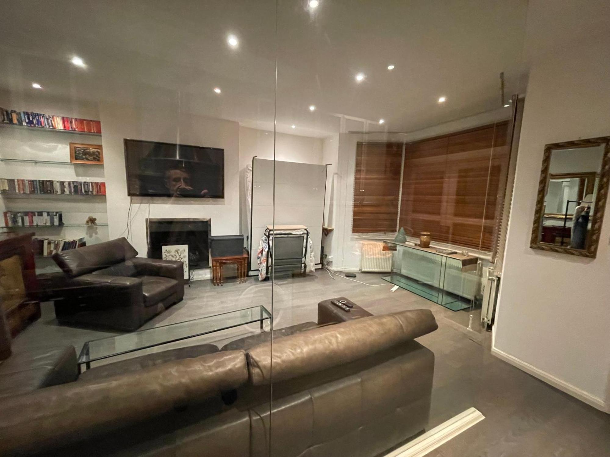 Large Studio Flat In Kensington Londra Esterno foto